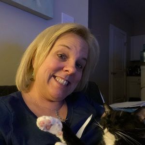 Meet your Posher, Kim